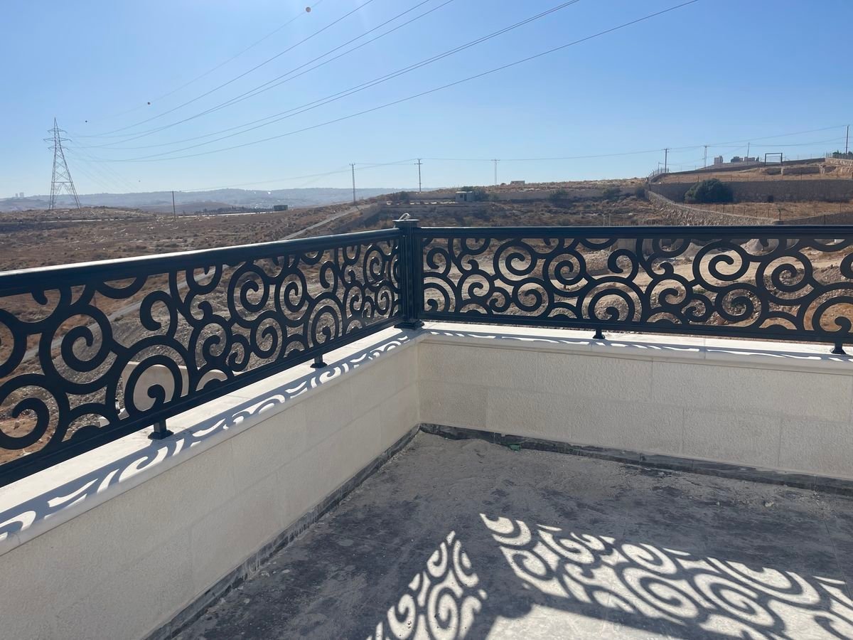 سواتر حديدية متينة مقاومة للعوامل الجوية