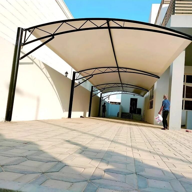 مظلات مدارس حديثة في الدمام توفر حماية من الشمس والأمطار