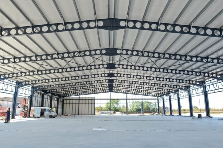 تصميم وتنفيذ هناجر ومستودعات باحترافية عالية 2025