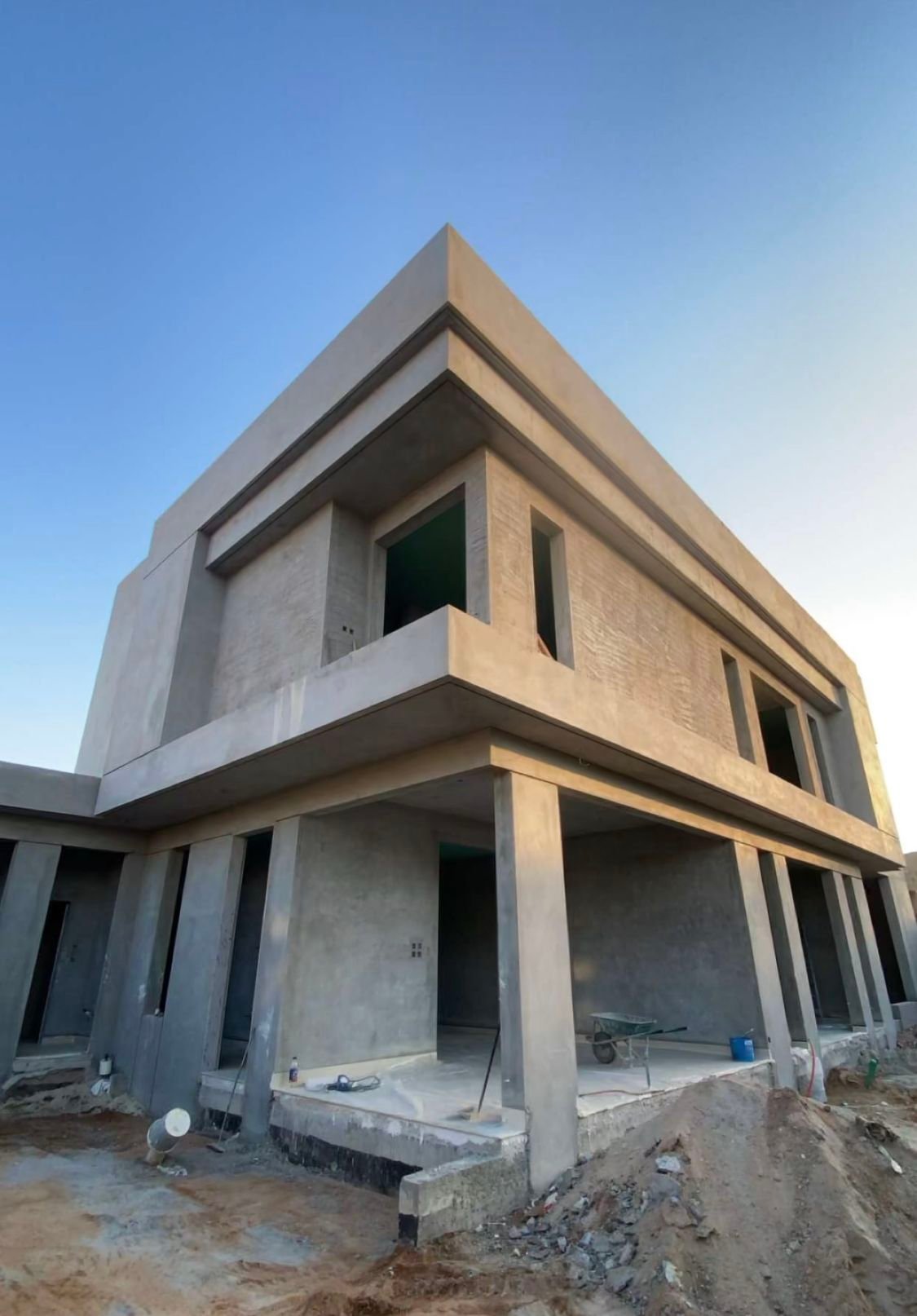 أعمال صيانة وترميم داخلي لمبنى